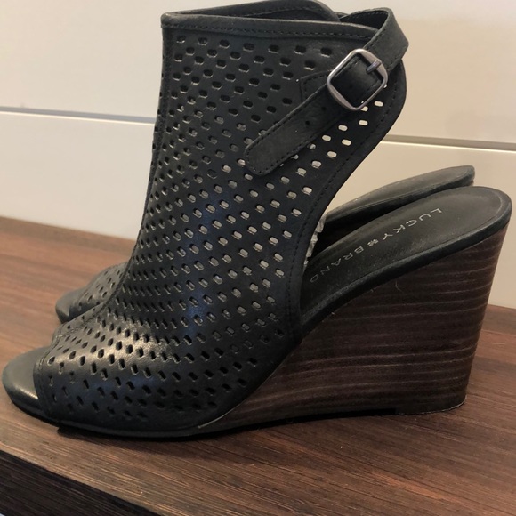 Women’s Lucky Wedges 9M - Picture 2 of 3